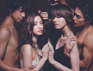 進球如麻、奮力拼搏的女孩